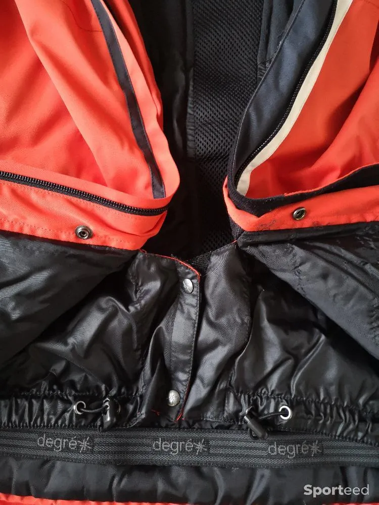 Veste SKI DEGRÉ 7- ROUGE d'occasion Ajouté le : 28/12/2022